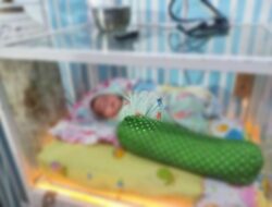 Warga BTN Sanggau Permai Temukan Bayi di Depan Rumahnya