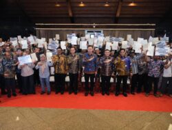 Transmigran di Sukabumi dapat Sertipikat Tanah, Wamen Ossy: Ini Pengakuan Negara